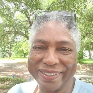 Meet your Posher, Ora